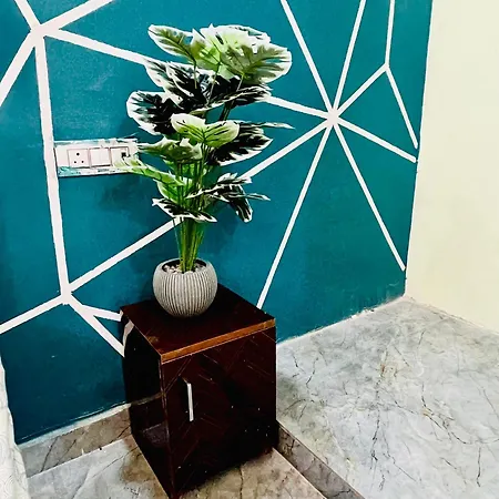 Amrit Residency- 5 Mins From Prem Mandir And Iskon Temple Vrindavan Exterior photo