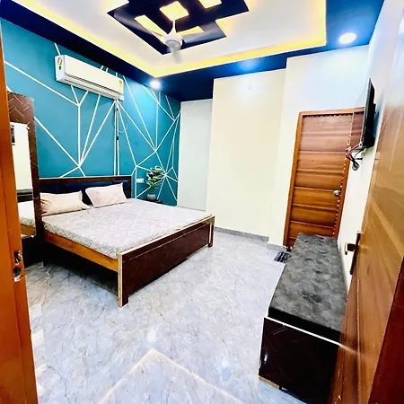Amrit Residency- 5 Mins From Prem Mandir And Iskon Temple Vrindavan Exterior photo