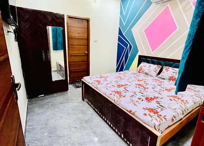 Amrit Residency- 5 Mins From Prem Mandir And Iskon Temple